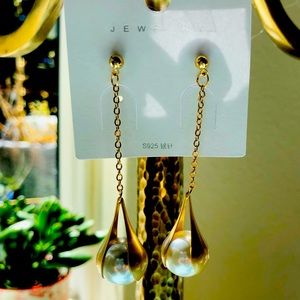 Golden Pearl drop earrings